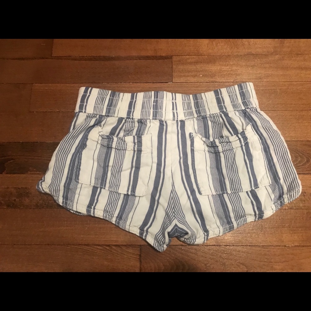 Patterned Mini Short - Picture 2 of 3